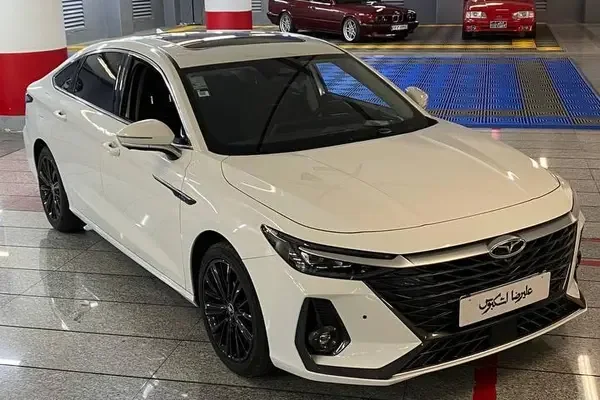 فونیکس، آریزو 8 (Z8)